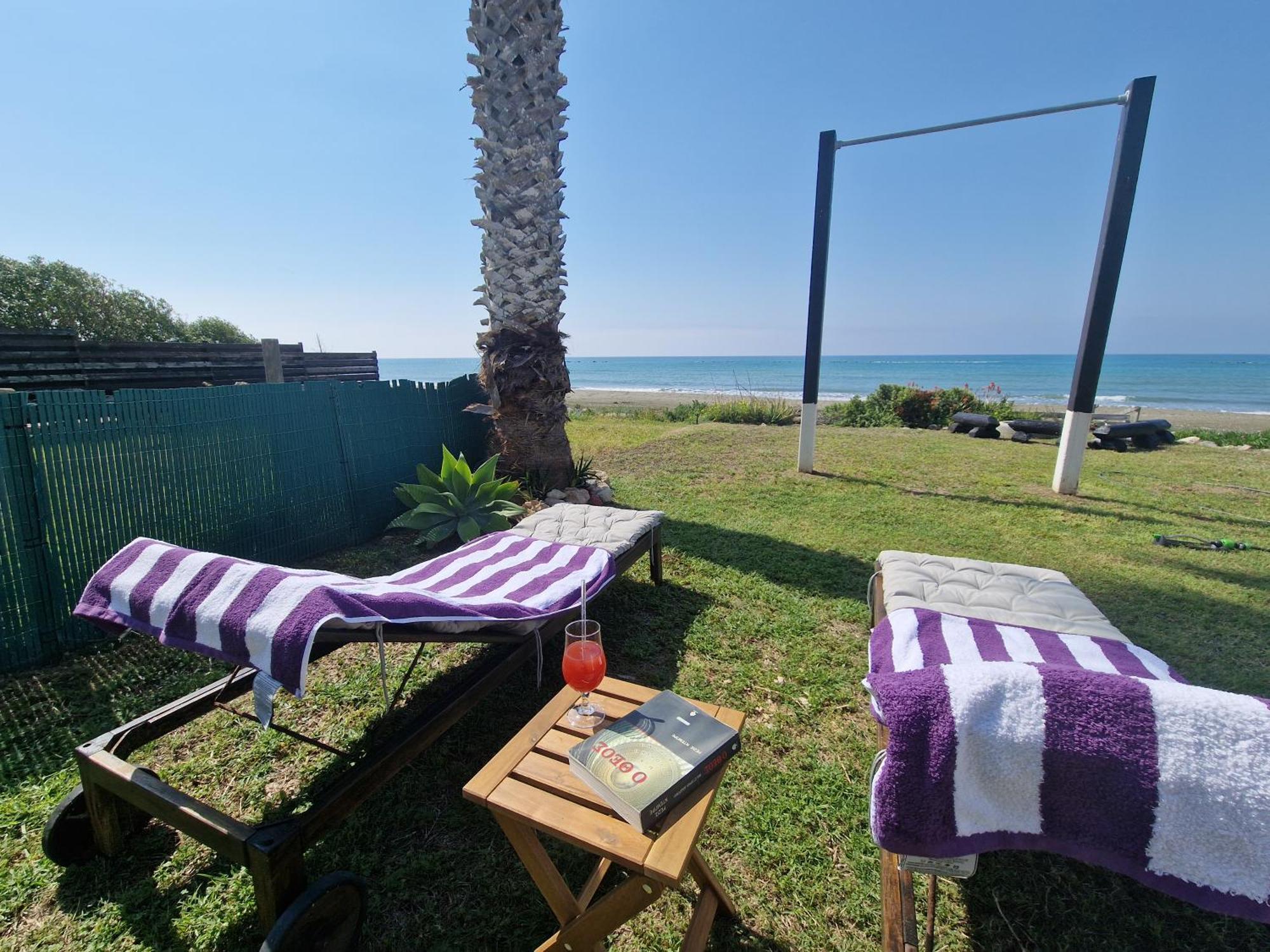 Ammos Beachfront Villa Paradise Larnaca Exterior photo