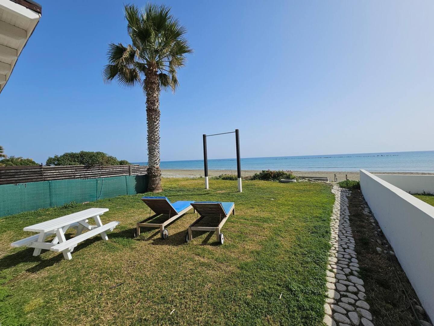 Ammos Beachfront Villa Paradise Larnaca Exterior photo
